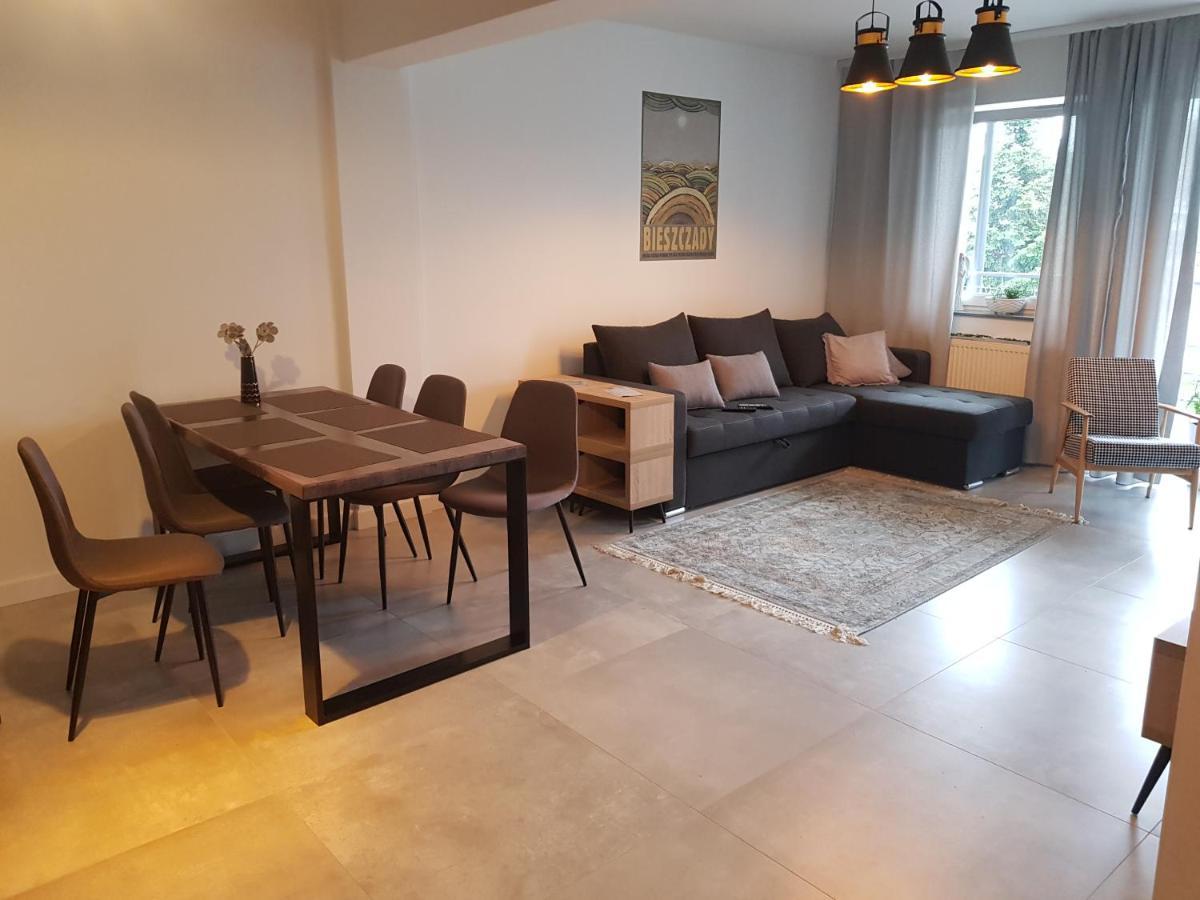 Apartament Julia Leilighet Lesko Eksteriør bilde